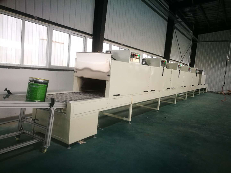 Screen printing and drying process for Henan Gutili paint barrels, beer cans