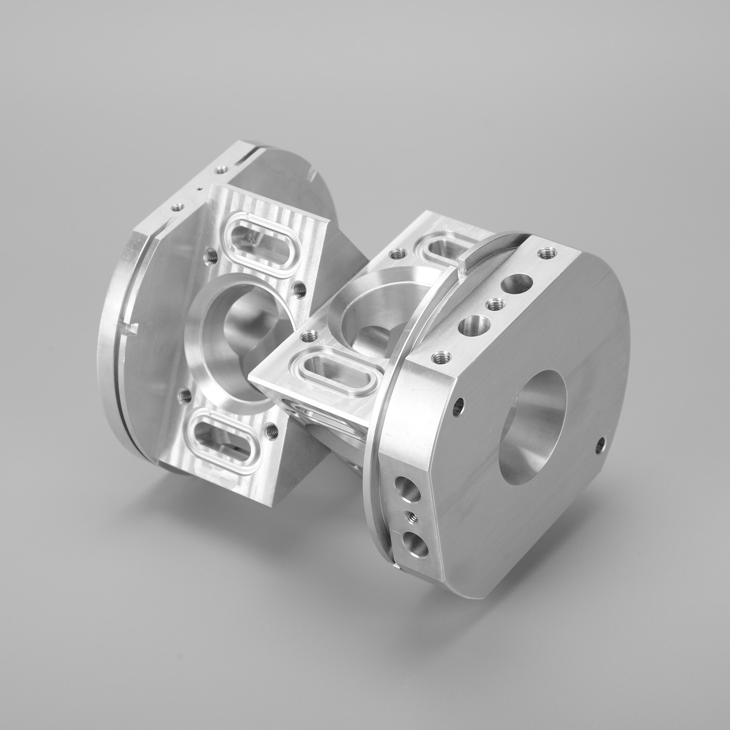 What are the machining characteristics of CNC precision parts