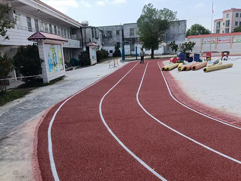 茂名金塘岭小学600方透气型跑道