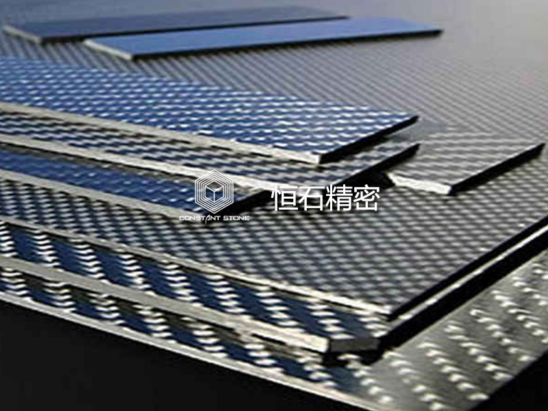 热压成型是一种常用的石墨加工成型方法