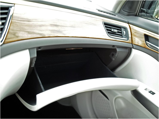 影响汽车储物盒植绒制作牢度的因素