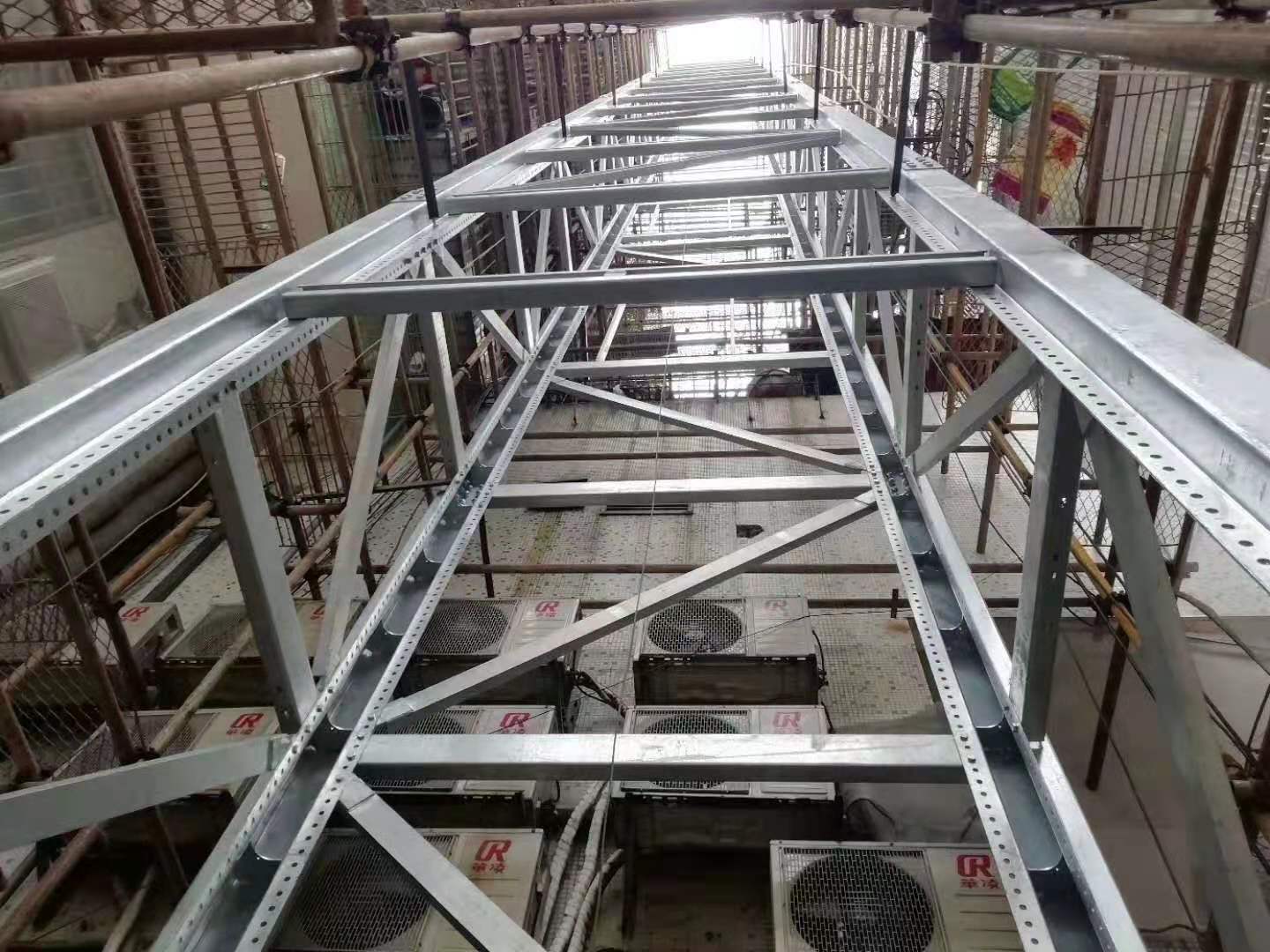钢结构电梯井道加装中需要注意哪些事项